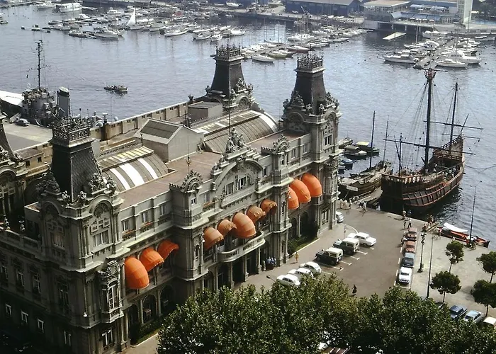 Port Vell! Beach Barcelona Centro!